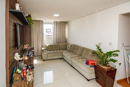 Sala de apartamento para alugar com 3 quartos, 90m² em Castelo, Belo Horizonte