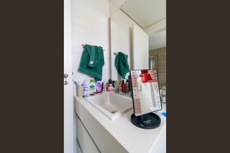 Apartamento à venda com 142m², 3 quartos e 3 vagasSuíte 1 - Banheiro