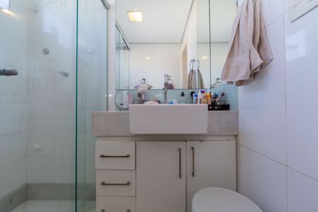 Apartamento à venda com 106m², 3 quartos e 2 vagas Apartamento à venda com 106m², 3 quartos e 2 vagasBanheiro da Suíte