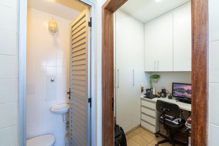 Apartamento à venda com 106m², 3 quartos e 2 vagas Apartamento à venda com 106m², 3 quartos e 2 vagasBanheiro de Serviço