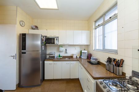 Apartamento à venda com 106m², 3 quartos e 2 vagas Apartamento à venda com 106m², 3 quartos e 2 vagasCozinha