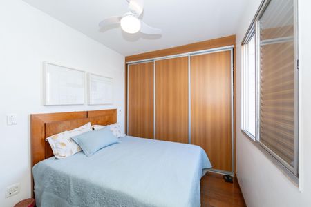 Apartamento à venda com 106m², 3 quartos e 2 vagas Apartamento à venda com 106m², 3 quartos e 2 vagasSuíte