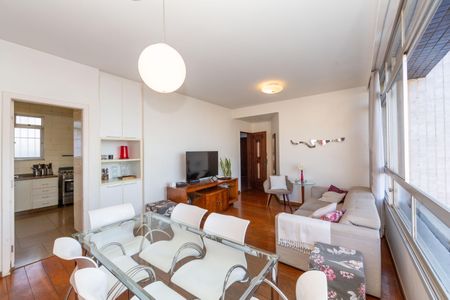 Apartamento à venda com 106m², 3 quartos e 2 vagas Apartamento à venda com 106m², 3 quartos e 2 vagasSala