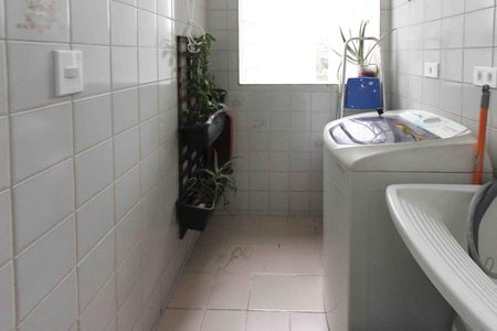 Apartamento à venda com 65m², 3 quartos e 1 vagaÁrea de Serviço