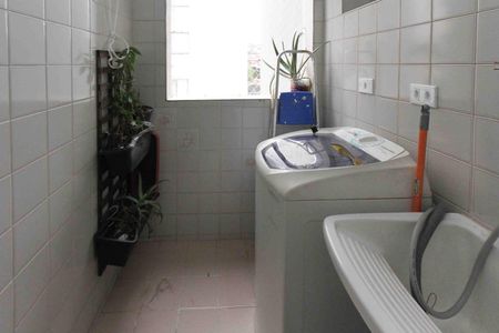 Apartamento à venda com 65m², 3 quartos e 1 vagaÁrea de Serviço