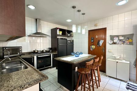 Apartamento à venda com 185m², 4 quartos e 1 vagaCozinha