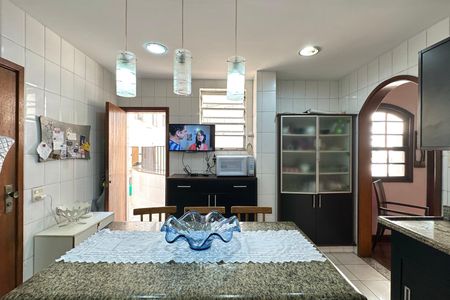 Apartamento à venda com 185m², 4 quartos e 1 vagaCozinha