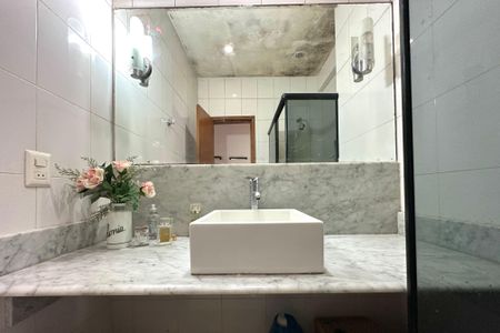 Apartamento à venda com 185m², 4 quartos e 1 vagaBanheiro Social