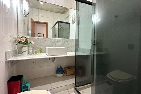 Apartamento à venda com 185m², 4 quartos e 1 vagaBanheiro Social