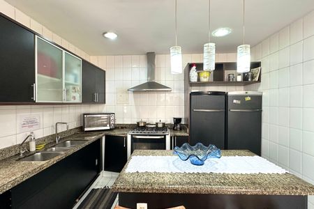 Apartamento à venda com 185m², 4 quartos e 1 vagaCozinha