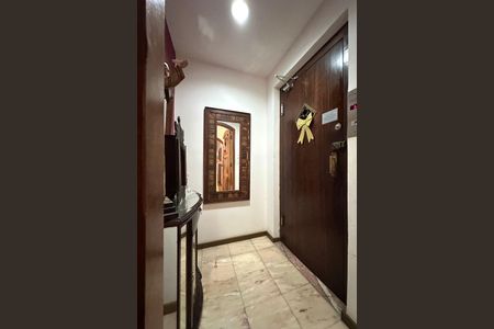 Apartamento à venda com 185m², 4 quartos e 1 vagaCorredor