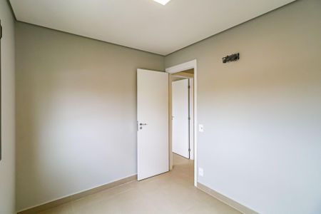 Apartamento à venda com 55m², 2 quartos e 1 vagaQuarto 02