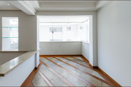 Apartamento para alugar com 130m², 4 quartos e 2 vagasSala