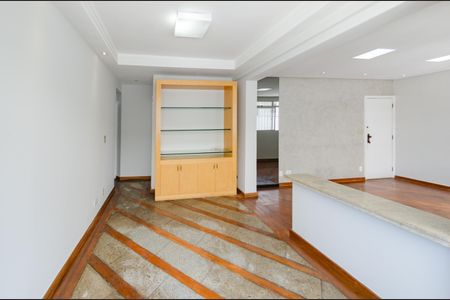 Apartamento para alugar com 130m², 4 quartos e 2 vagasSala