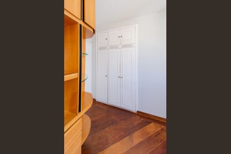 Apartamento para alugar com 130m², 4 quartos e 2 vagasQuarto 2