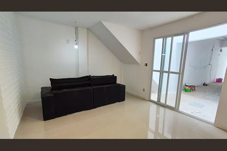Sala de casa para alugar com 3 quartos, 85m² em Curicica, Rio de Janeiro