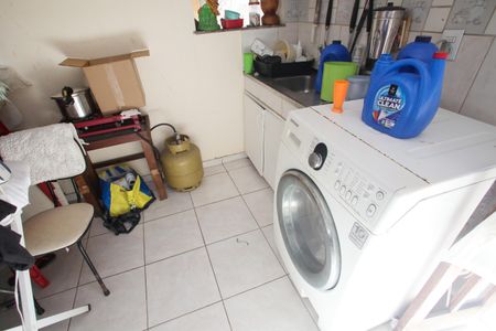 Casa à venda com 219m², 4 quartos e 2 vagasÁrea de Serviço