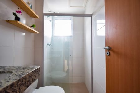 Apartamento à venda com 46m², 2 quartos e 1 vaga Apartamento à venda com 46m², 2 quartos e 1 vagaBanheiro