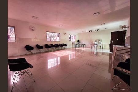 Apartamento à venda com 46m², 2 quartos e 1 vaga Apartamento à venda com 46m², 2 quartos e 1 vagaÁrea comum - Salão de festas
