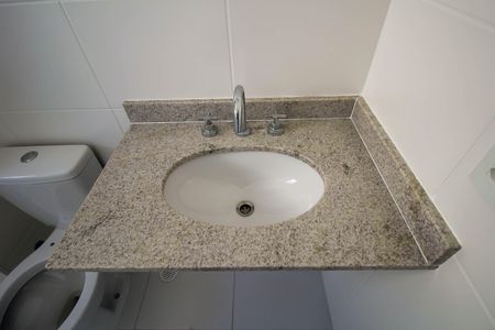 Apartamento à venda com 73m², 2 quartos e 1 vaga Apartamento à venda com 73m², 2 quartos e 1 vagaBanheiro da Suíte