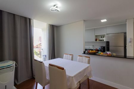 Apartamento à venda com 65m², 2 quartos e 1 vagaSala de Jantar