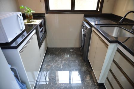 Apartamento à venda com 69m², 2 quartos e 1 vagaÁrea de Serviço