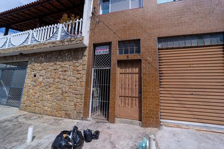 Casa para alugar com 45m², 1 quarto e sem vaga Casa para alugar com 45m², 1 quarto e sem vagaFachada