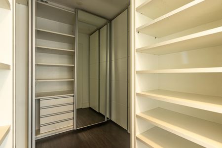 Apartamento à venda com 120m², 2 quartos e 3 vagasSuíte 2