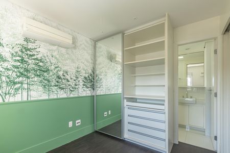 Apartamento à venda com 120m², 2 quartos e 3 vagasSuíte 1