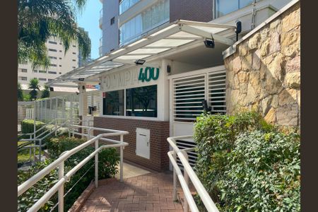 Apartamento à venda com 120m², 2 quartos e 3 vagasFachada