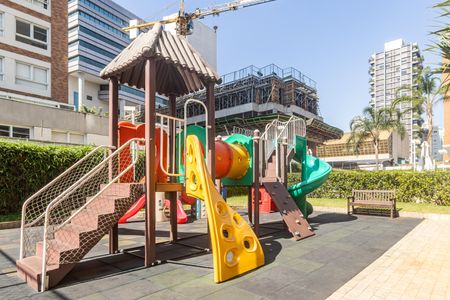 Apartamento à venda com 120m², 2 quartos e 3 vagasÁrea comum - Playground