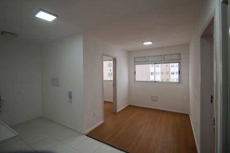Sala de apartamento para alugar com 2 quartos, 36m² em Fazenda da Juta, São Paulo