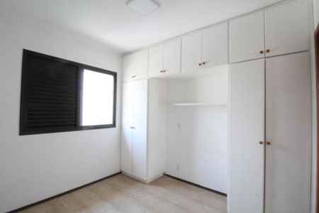 Quarto de apartamento à venda com 1 quarto, 42m² em Vila Suzana, São Paulo