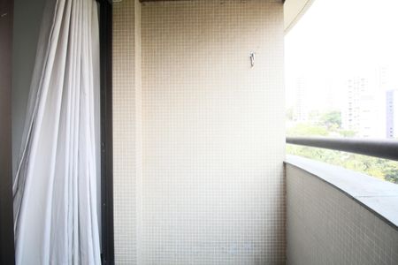 Varanda  de apartamento à venda com 1 quarto, 42m² em Vila Suzana, São Paulo