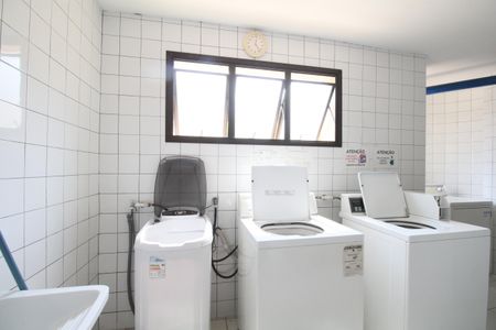 Apartamento à venda com 42m², 1 quarto e 1 vagaÁrea comum - Lavanderia