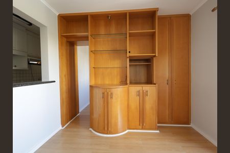 Sala de apartamento para alugar com 1 quarto, 34m² em Vila Suzana, São Paulo