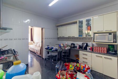 Casa à venda com 250m², 4 quartos e 1 vaga Casa à venda com 250m², 4 quartos e 1 vagaCasa 2 - Cozinha