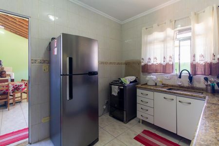 Casa à venda com 250m², 4 quartos e 1 vaga Casa à venda com 250m², 4 quartos e 1 vagaCozinha