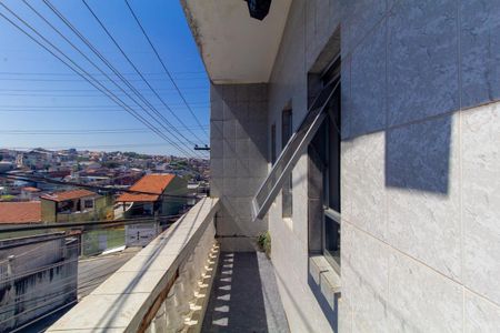 Casa à venda com 250m², 4 quartos e 1 vaga Casa à venda com 250m², 4 quartos e 1 vagaCasa 2 - Varanda