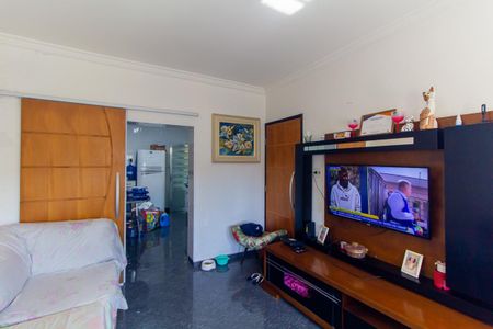 Casa à venda com 250m², 4 quartos e 1 vaga Casa à venda com 250m², 4 quartos e 1 vagaCasa 2 - Sala