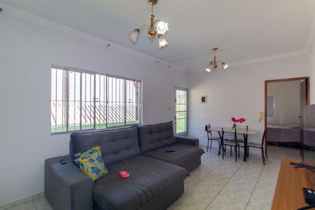 Sala de casa à venda com 4 quartos, 250m² em Cidade Continental, São Paulo