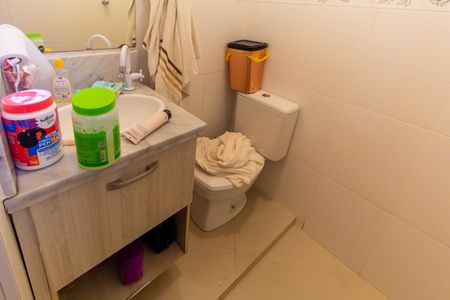 Casa à venda com 250m², 4 quartos e 1 vaga Casa à venda com 250m², 4 quartos e 1 vagaCasa 2 - Banheiro da Suíte