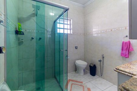 Casa à venda com 250m², 4 quartos e 1 vaga Casa à venda com 250m², 4 quartos e 1 vagaBanheiro