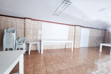 Apartamento à venda com 68m², 2 quartos e 1 vaga Apartamento à venda com 68m², 2 quartos e 1 vagaÁrea comum - Salão de festas
