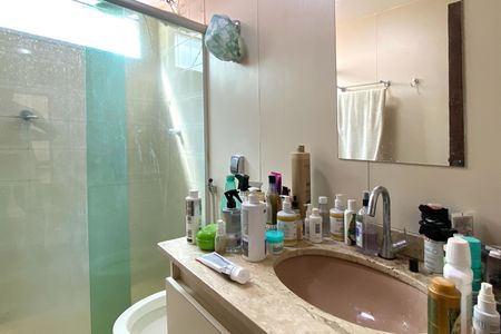 Apartamento à venda com 110m², 3 quartos e 1 vaga Apartamento à venda com 110m², 3 quartos e 1 vagaBanheiro