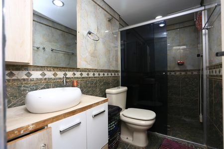 Apartamento à venda com 70m², 3 quartos e 1 vaga Apartamento à venda com 70m², 3 quartos e 1 vagaBanheiro