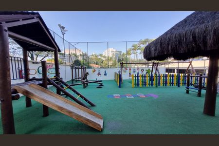 Apartamento à venda com 70m², 3 quartos e 1 vaga Apartamento à venda com 70m², 3 quartos e 1 vagaÁrea comum - Playground