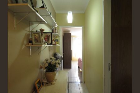 Casa à venda com 180m², 3 quartos e 2 vagasCorredor