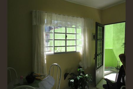 Casa à venda com 180m², 3 quartos e 2 vagasEdícula