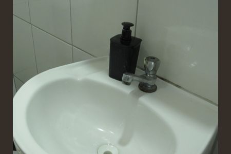 Casa à venda com 180m², 3 quartos e 2 vagasBanheiro de Serviço